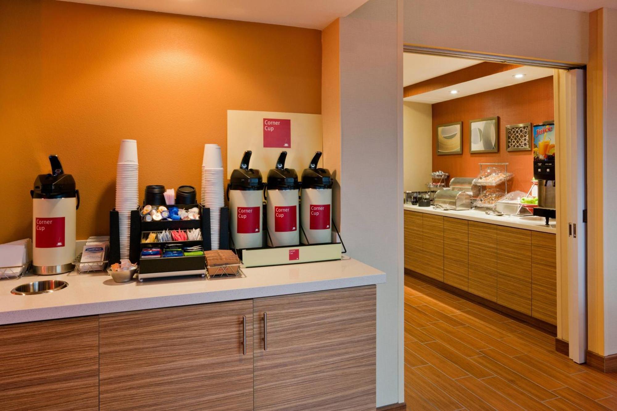 Towneplace By Marriott South Hotel